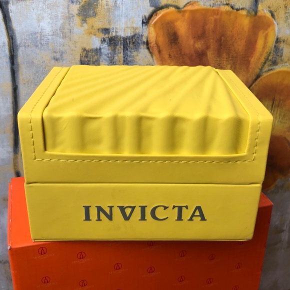 INVICTA ANGEL WOMEN’S WATCH, EXCELLENT CONDITION, NEVER WORN, ORIGINAL CASE - Picture 7 of 7